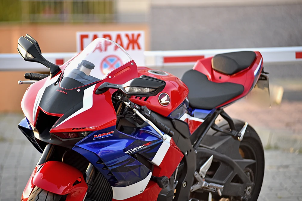 Honda Cbr 1000 RRR Внос Германия  - изображение 5 | Auto.bg Honda Cbr 1000 RRR Внос Германия  - изображение 5