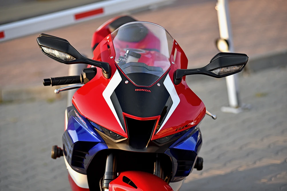 Honda Cbr 1000 RRR Внос Германия  - изображение 7 | Auto.bg Honda Cbr 1000 RRR Внос Германия  - изображение 7