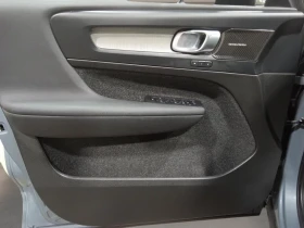 Volvo XC40 B5 Ultimate Dark Theme AWD | Auto.bg — изображение 12 Volvo XC40 B5 Ultimate Dark Theme AWD | Auto.bg — изображение 12