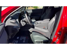 Lexus UX 300h 2.0HSD AWD F-SPORT | Auto.bg — изображение 12 Lexus UX 300h 2.0HSD AWD F-SPORT | Auto.bg — изображение 12