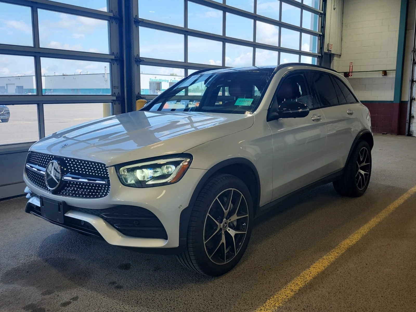 Mercedes-Benz GLC * 300 * CARFAX * БЕЗ ПЪРВОНАЧАЛНА ВНОСКА | Auto.bg — изображение 1 Mercedes-Benz GLC * 300 * CARFAX * БЕЗ ПЪРВОНАЧАЛНА ВНОСКА | Auto.bg — изображение 1