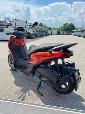 Piaggio Beverly 300S-ABS-ASR-KEYLESS-LED-TOP | Auto.bg — изображение 4 Piaggio Beverly 300S-ABS-ASR-KEYLESS-LED-TOP | Auto.bg — изображение 4