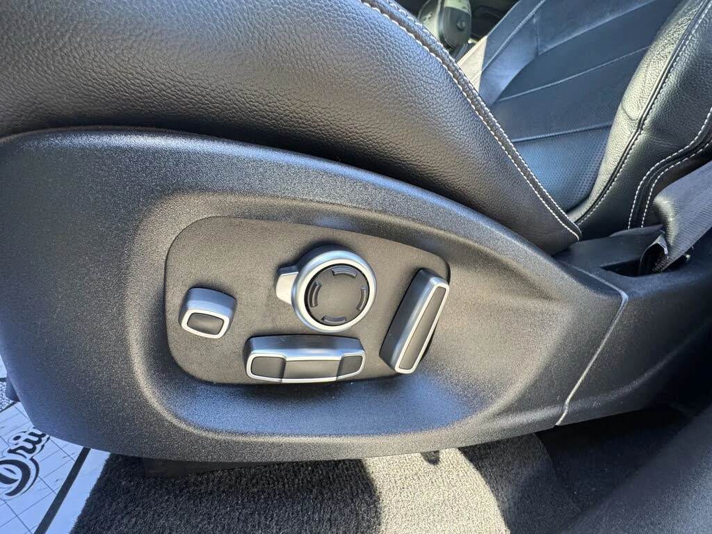 Jaguar F-PACE S AWD* MERIDIAN* ПАНОРАМА* ПОДГРЕВ* LANE ASSIST - изображение 7 | Auto.bg Jaguar F-PACE S AWD* MERIDIAN* ПАНОРАМА* ПОДГРЕВ* LANE ASSIST - изображение 7