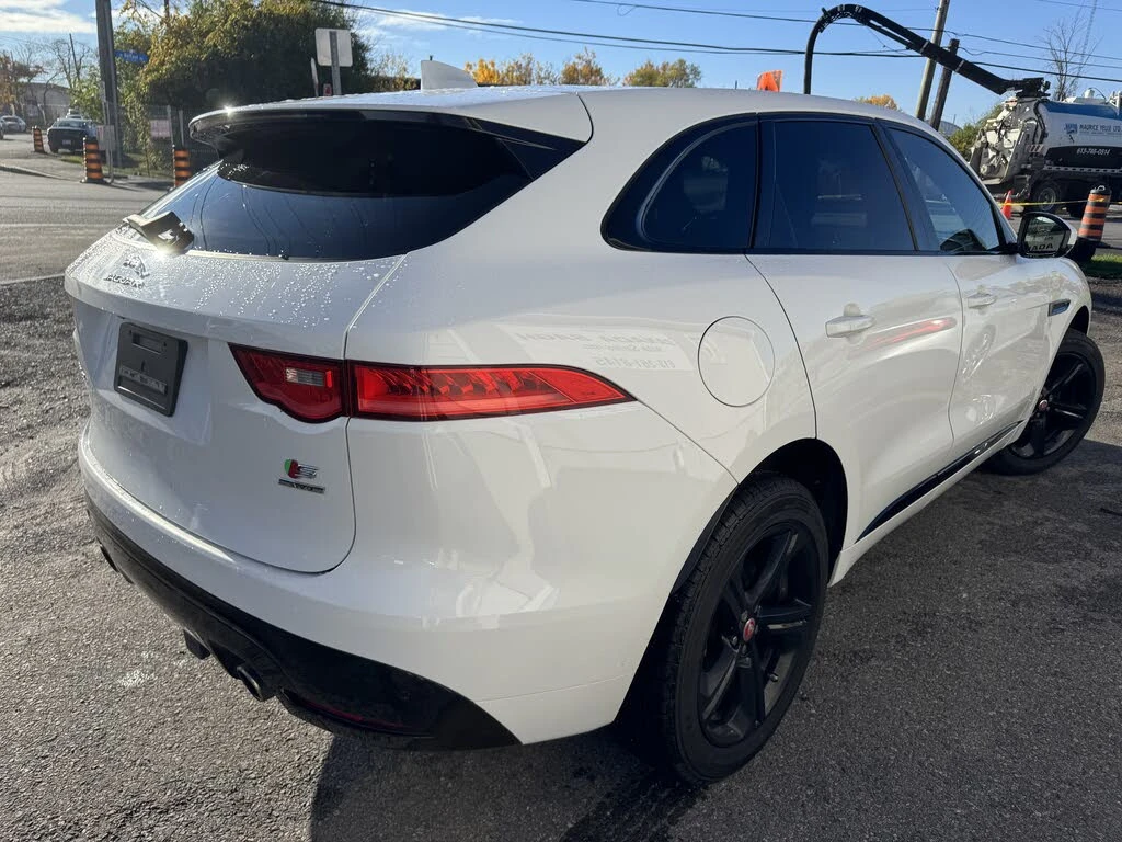 Jaguar F-PACE S AWD* MERIDIAN* ПАНОРАМА* ПОДГРЕВ* LANE ASSIST - изображение 5 | Auto.bg Jaguar F-PACE S AWD* MERIDIAN* ПАНОРАМА* ПОДГРЕВ* LANE ASSIST - изображение 5