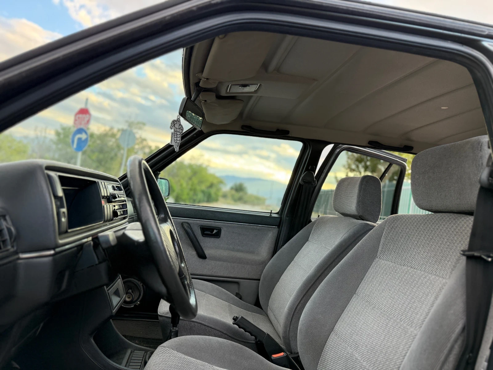 VW Golf 2 1.3i 190хил км /БЕЗ ТОЧКА РЪЖДА/ - изображение 8 | Auto.bg VW Golf 2 1.3i 190хил км /БЕЗ ТОЧКА РЪЖДА/ - изображение 8