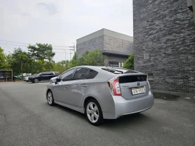 Toyota Prius undefined | Auto.bg — изображение 3 Toyota Prius undefined | Auto.bg — изображение 3