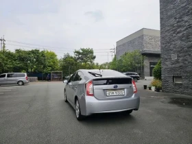 Toyota Prius undefined | Auto.bg — изображение 4 Toyota Prius undefined | Auto.bg — изображение 4