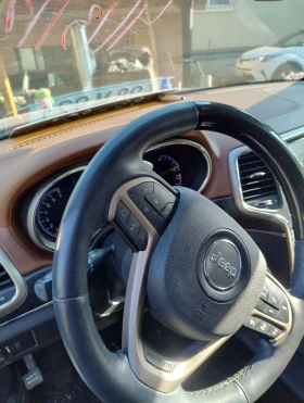 Jeep Grand cherokee 3, 6 Summit 4x4, въздух, подгрев, обдухване - 17200 € / 33640.28 лв. - 33921482 5 | Car24.bg Jeep Grand cherokee 3, 6 Summit 4x4, въздух, подгрев, обдухване - 17200 € / 33640.28 лв. - 33921482 5