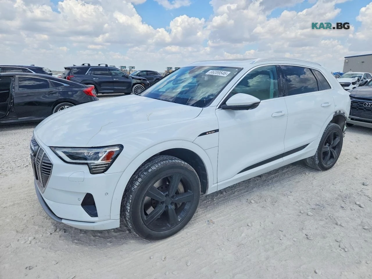 Audi E-Tron PREMIUM-PLUS* PANORAMA* 360-CAM* PODGREV* OBDUHVAN | Auto.bg — изображение 1 Audi E-Tron PREMIUM-PLUS* PANORAMA* 360-CAM* PODGREV* OBDUHVAN | Auto.bg — изображение 1