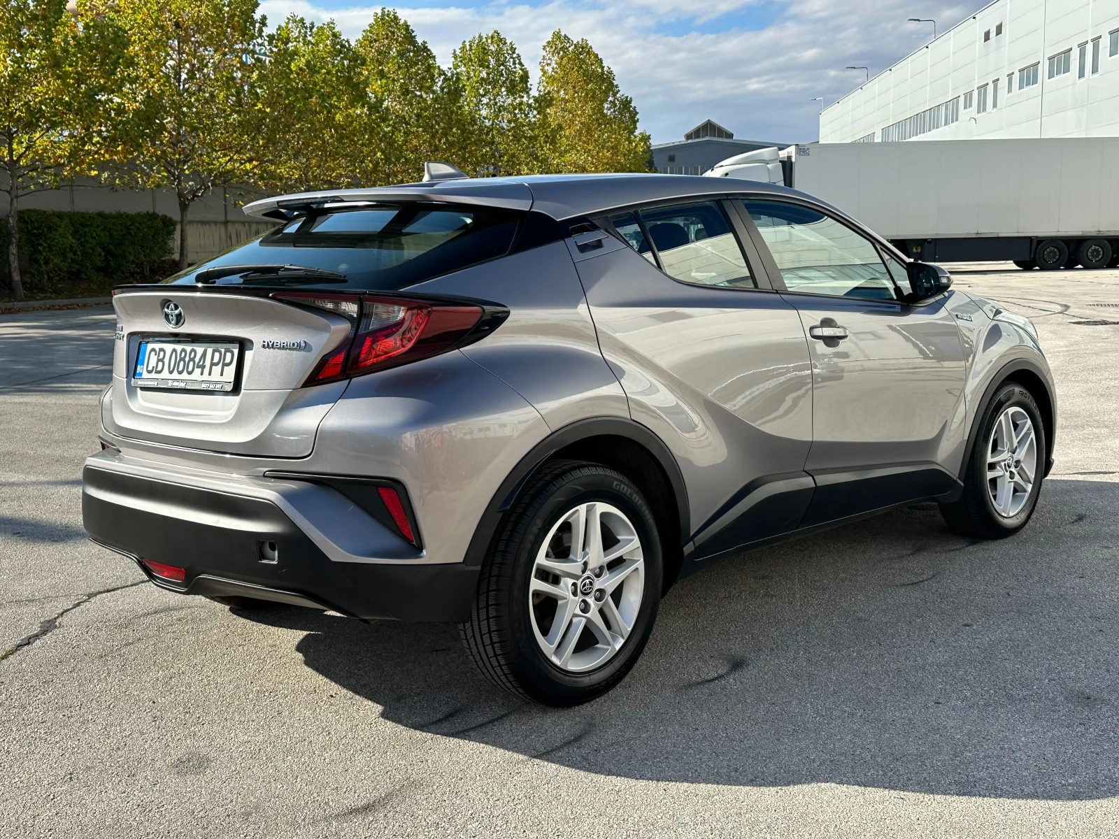 Toyota C-HR 1.8 Hybrid 98 к.с. - изображение 4 | Auto.bg Toyota C-HR 1.8 Hybrid 98 к.с. - изображение 4