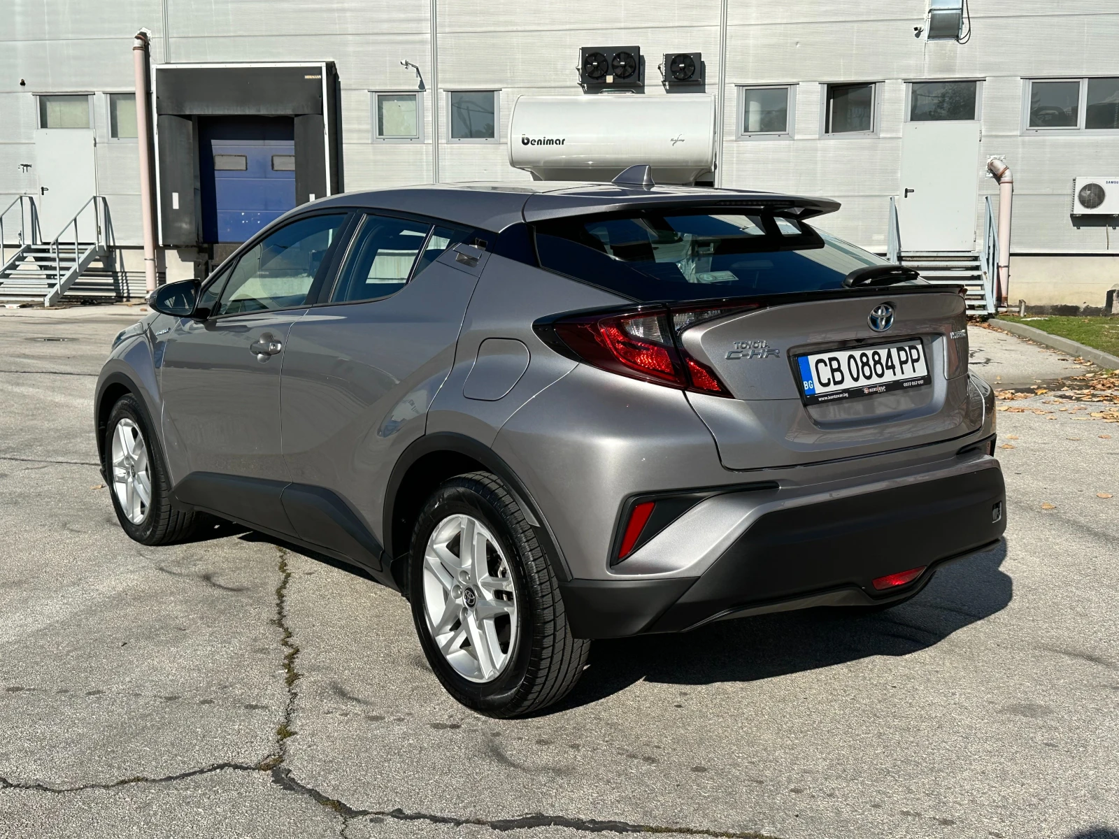 Toyota C-HR 1.8 Hybrid 98 к.с. - изображение 3 | Auto.bg Toyota C-HR 1.8 Hybrid 98 к.с. - изображение 3