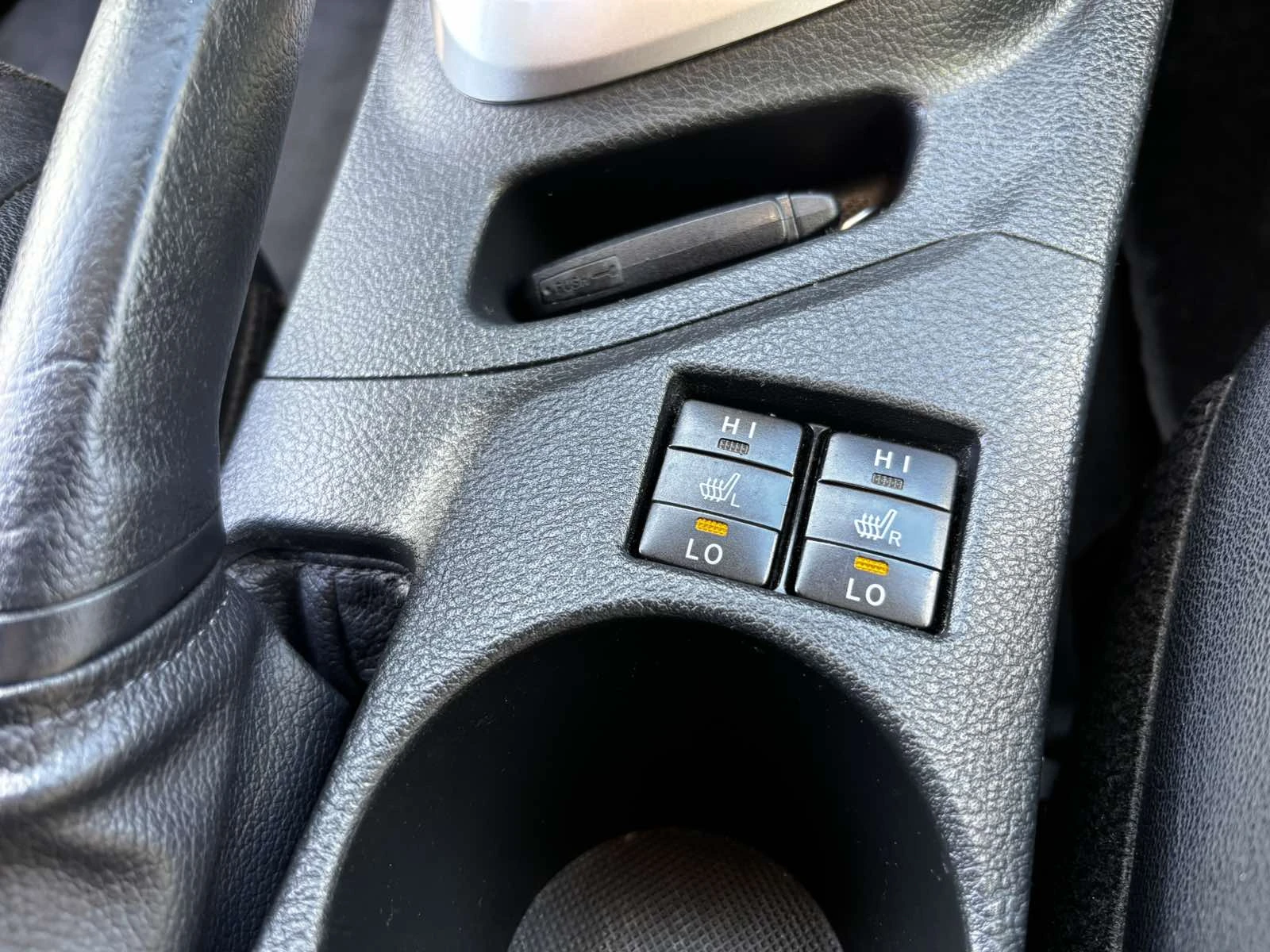 Toyota Auris 1.8i Hybrid  - изображение 10 | Auto.bg Toyota Auris 1.8i Hybrid  - изображение 10
