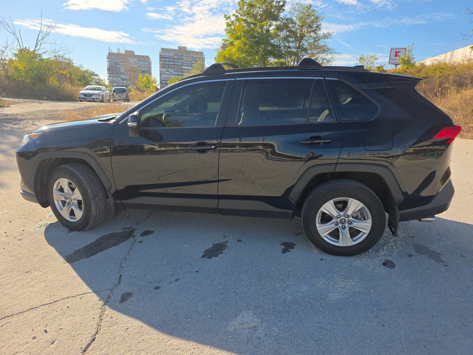 Toyota Rav4 2.5  XLE (executive luxury edition) - изображение 3 | Auto.bg Toyota Rav4 2.5  XLE (executive luxury edition) - изображение 3