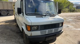 Mercedes-Benz 208