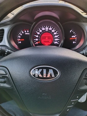 Kia Ceed 1.4 CRDI - 12220 лв. / 6247.99 € - 77437030 12 | Car24.bg Kia Ceed 1.4 CRDI - 12220 лв. / 6247.99 € - 77437030 12