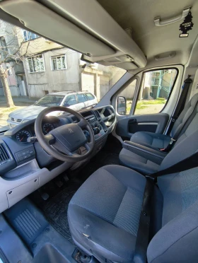 Peugeot Boxer 2.2 HDi Платен данък и застраховка до 02.2027 | Auto.bg — изображение 8 Peugeot Boxer 2.2 HDi Платен данък и застраховка до 02.2027 | Auto.bg — изображение 8