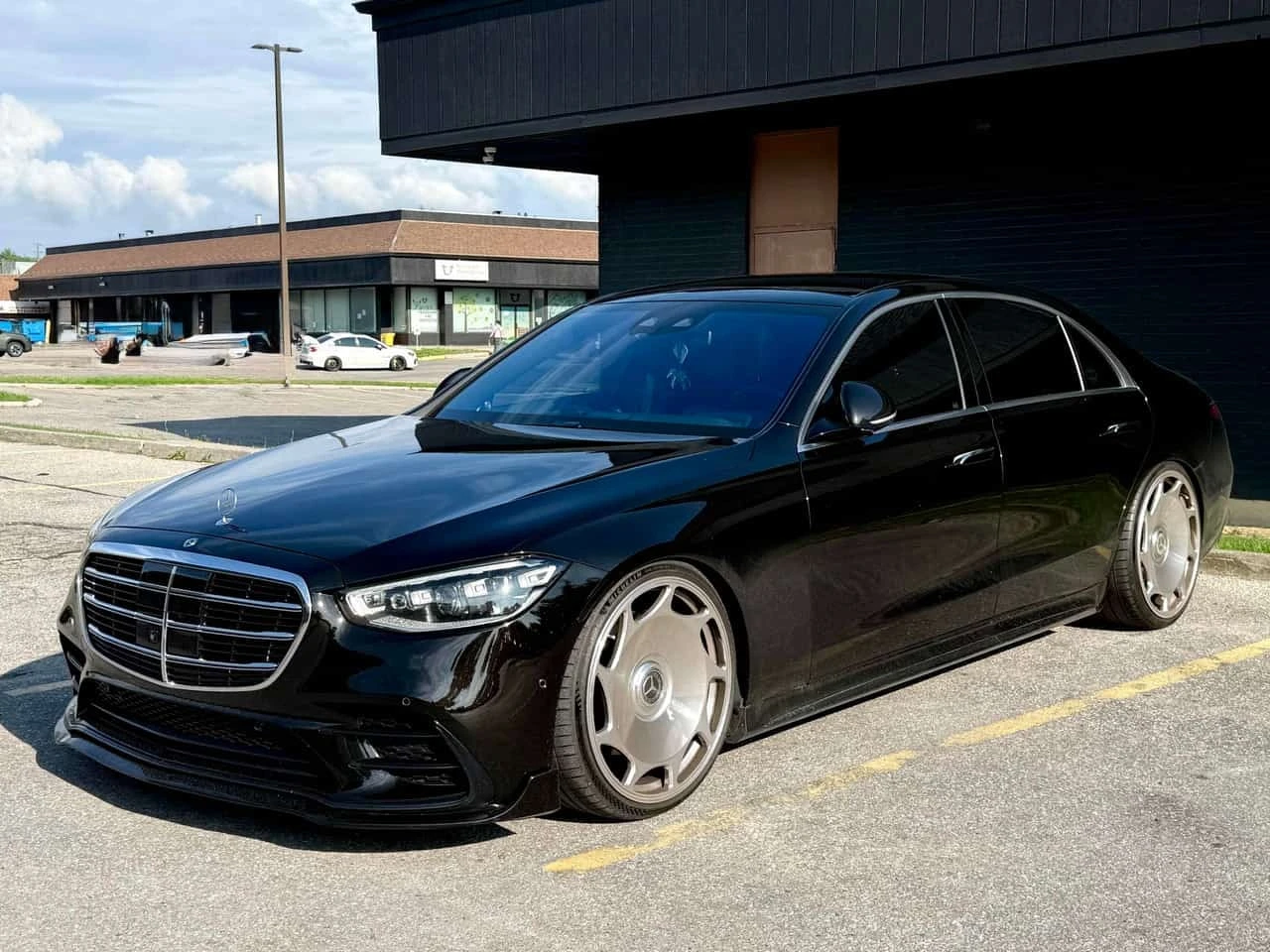 Mercedes-Benz S 580 BRABUS BODY KIT 4D BURMESTER FULL | Auto.bg — изображение 1 Mercedes-Benz S 580 BRABUS BODY KIT 4D BURMESTER FULL | Auto.bg — изображение 1