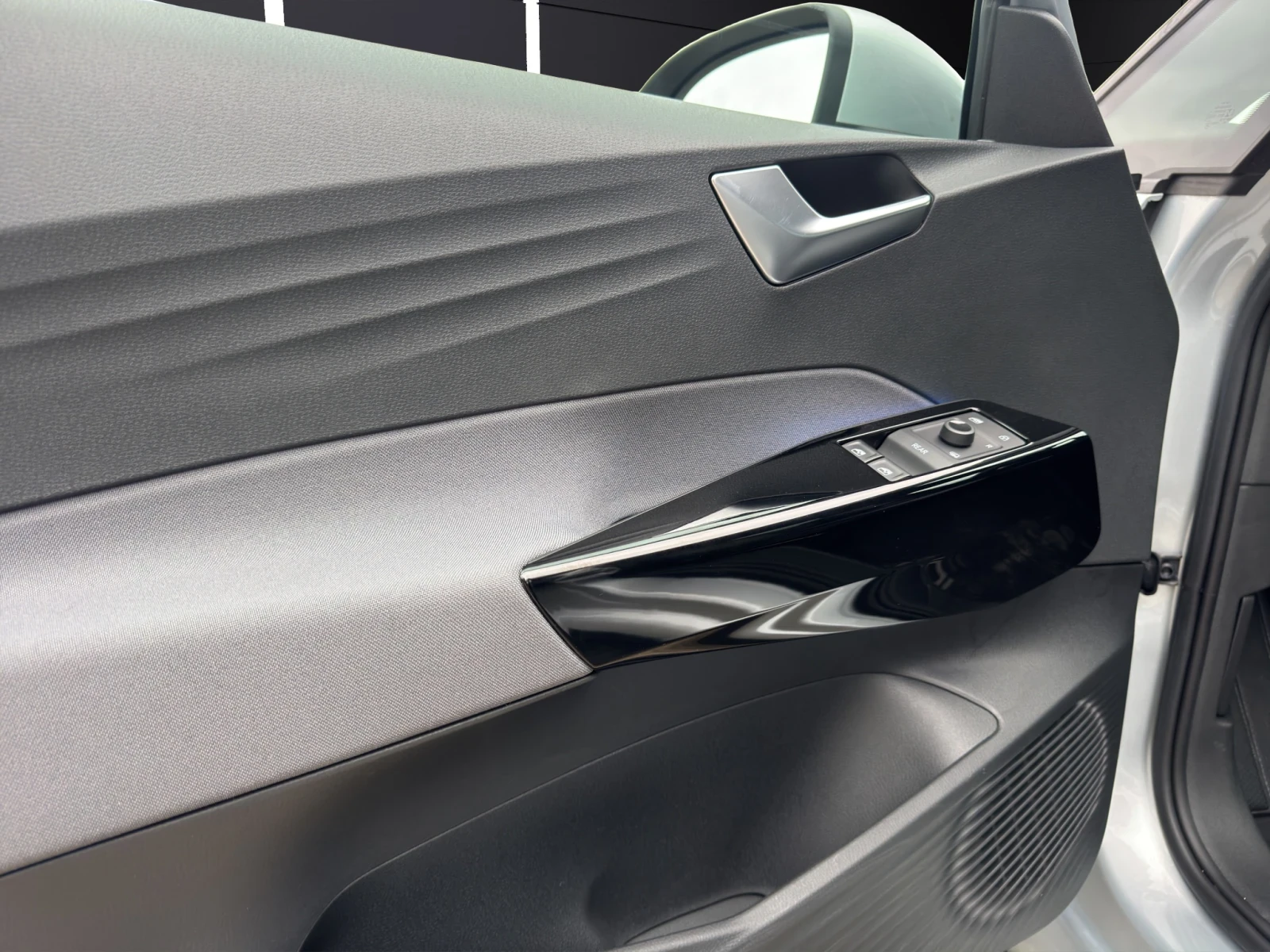 VW ID.3 PRO PERFORMANCE* LED* CARPLAY* NAVI - изображение 8 | Auto.bg VW ID.3 PRO PERFORMANCE* LED* CARPLAY* NAVI - изображение 8