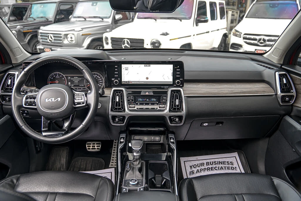 Kia Sorento X-LINE EX* DISTRONIC* LANE ASSIST* ПАНО* CARPLAY - изображение 9 | Auto.bg Kia Sorento X-LINE EX* DISTRONIC* LANE ASSIST* ПАНО* CARPLAY - изображение 9