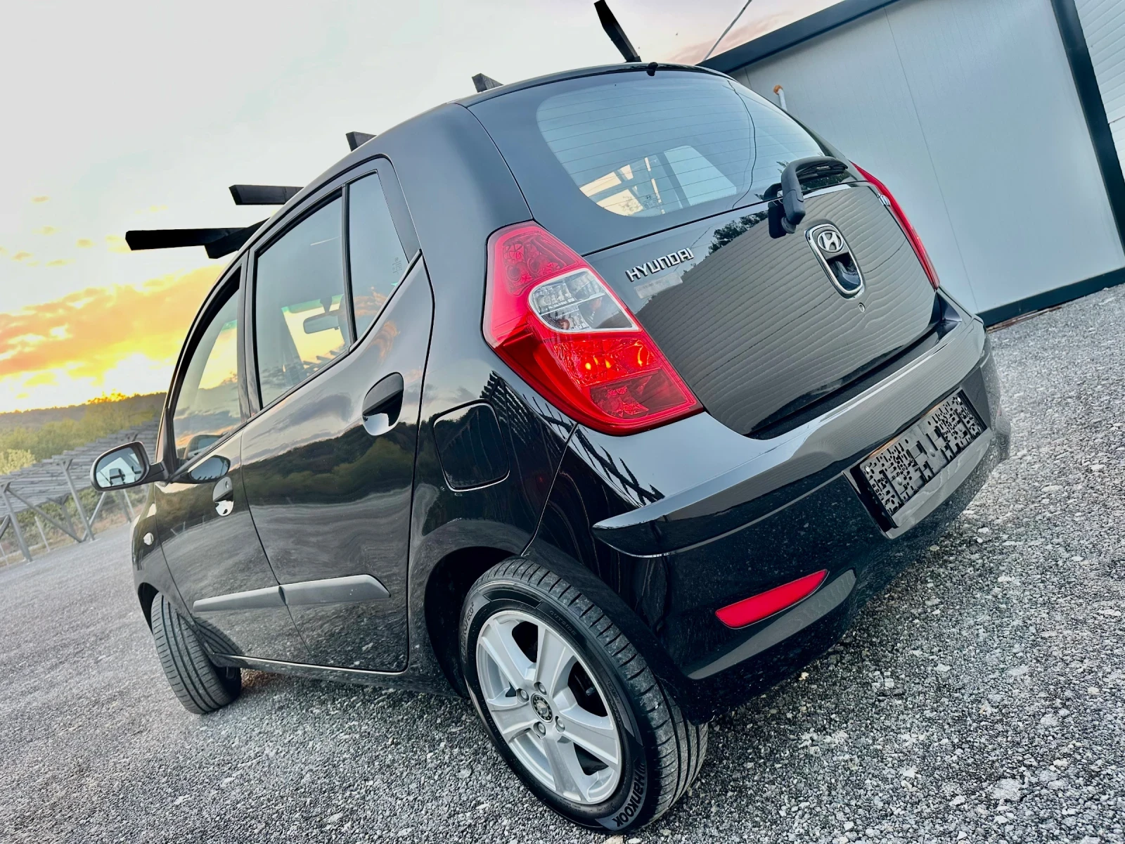 Hyundai I10 1.1* КЛИМА* РЕАЛНИ KM* 4 ЦИЛИНДЪРА*  - изображение 6 | Auto.bg Hyundai I10 1.1* КЛИМА* РЕАЛНИ KM* 4 ЦИЛИНДЪРА*  - изображение 6