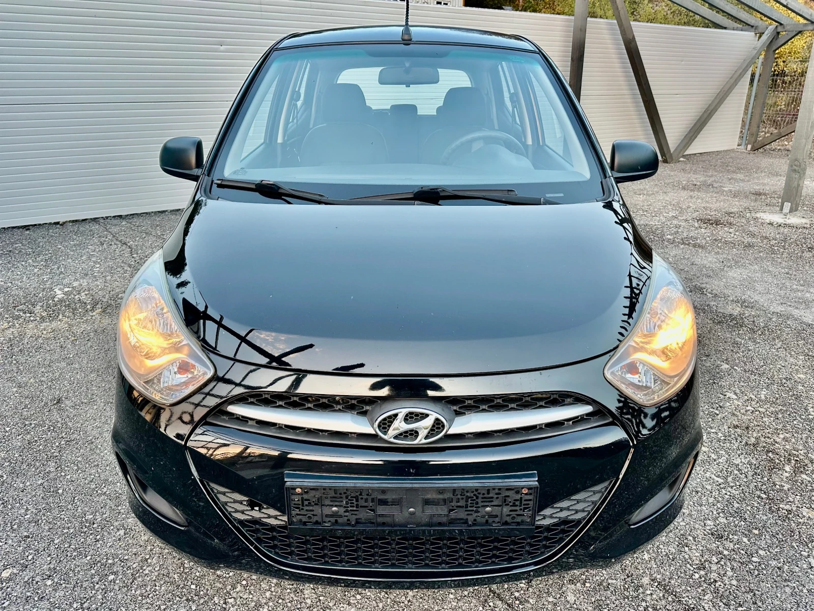 Hyundai I10 1.1* КЛИМА* РЕАЛНИ KM* 4 ЦИЛИНДЪРА*  - изображение 2 | Auto.bg Hyundai I10 1.1* КЛИМА* РЕАЛНИ KM* 4 ЦИЛИНДЪРА*  - изображение 2