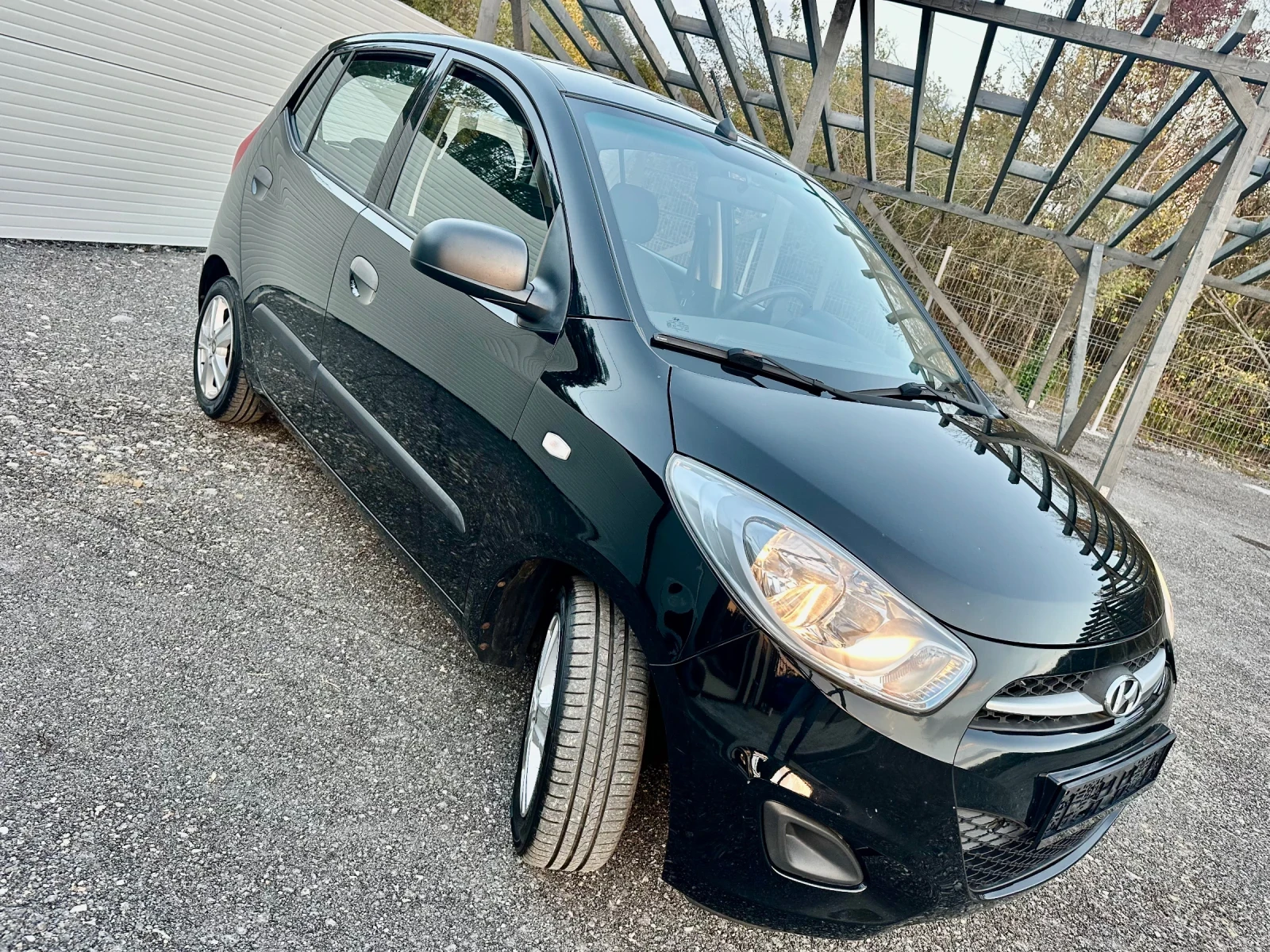 Hyundai I10 1.1* КЛИМА* РЕАЛНИ KM* 4 ЦИЛИНДЪРА*  - изображение 3 | Auto.bg Hyundai I10 1.1* КЛИМА* РЕАЛНИ KM* 4 ЦИЛИНДЪРА*  - изображение 3