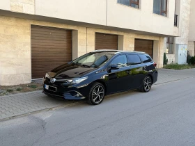 Снимка Toyota Auris