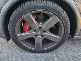 Porsche Cayenne * Awd 4dr Gts * CARFAX * ФИНАНСИРАНЕ | Auto.bg — изображение 4 Porsche Cayenne * Awd 4dr Gts * CARFAX * ФИНАНСИРАНЕ | Auto.bg — изображение 4