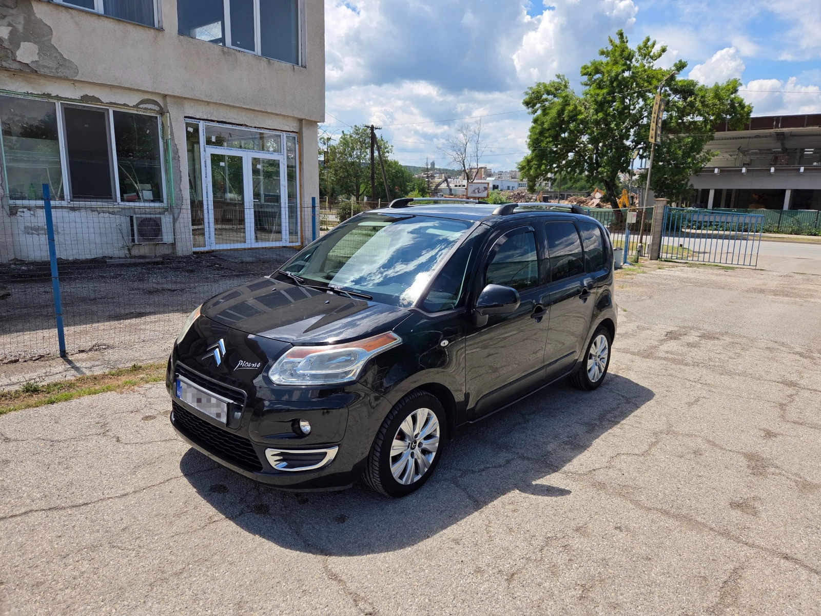 Citroen C3 Picasso 1.6HDI Exclusiv Navi Euro4 | Auto.bg — изображение 1 Citroen C3 Picasso 1.6HDI Exclusiv Navi Euro4 | Auto.bg — изображение 1