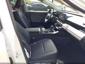 Toyota Rav4 XLE PREMIUM / CARFAX / ЦЕНА ДО БЪЛГАРИЯ | Auto.bg — изображение 5 Toyota Rav4 XLE PREMIUM / CARFAX / ЦЕНА ДО БЪЛГАРИЯ | Auto.bg — изображение 5
