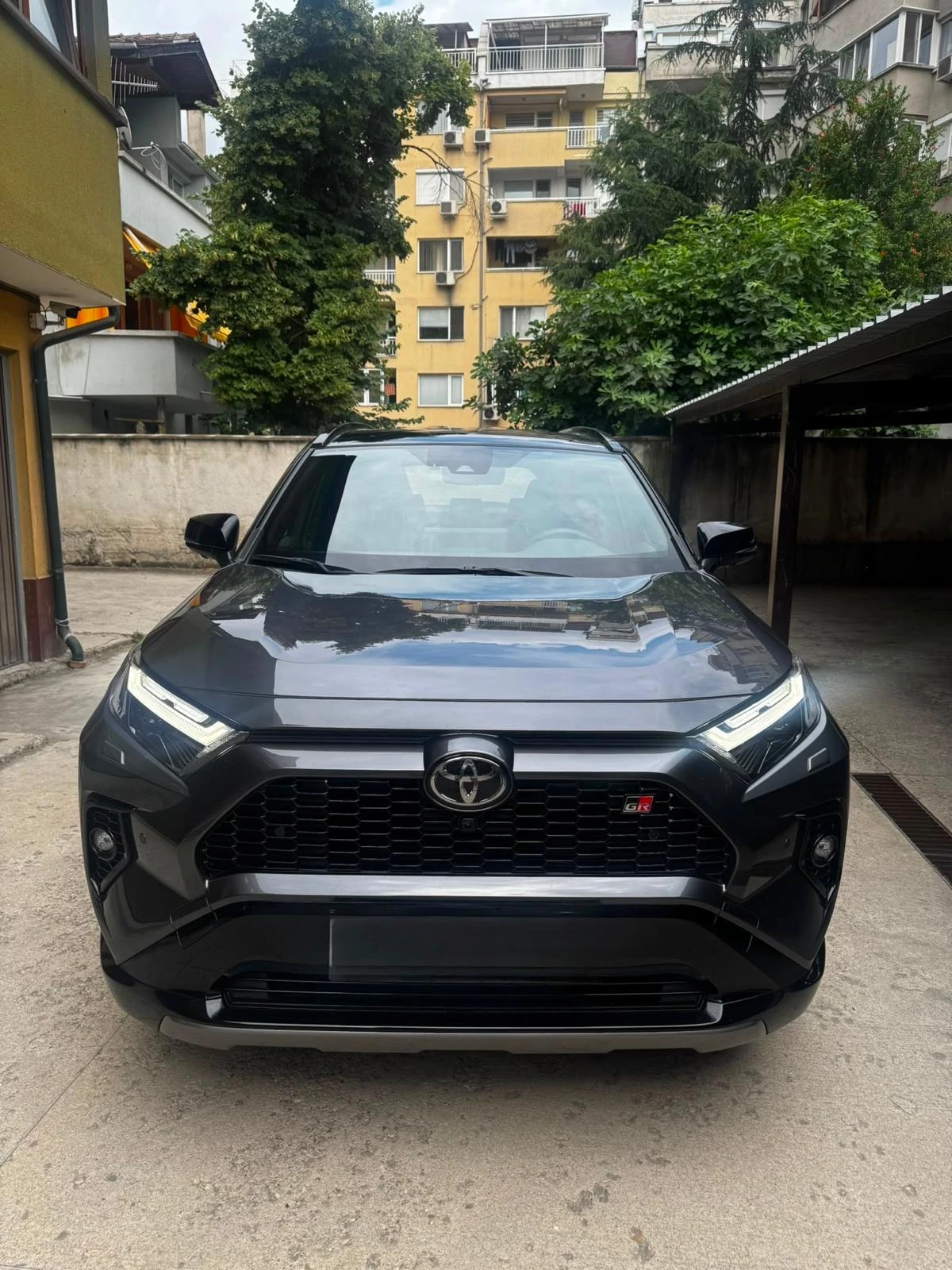 Toyota Rav4 2.5 HEV GR SPORT 4x4 360º НАЛИЧНА в Гаранция | Auto.bg — изображение 1 Toyota Rav4 2.5 HEV GR SPORT 4x4 360º НАЛИЧНА в Гаранция | Auto.bg — изображение 1