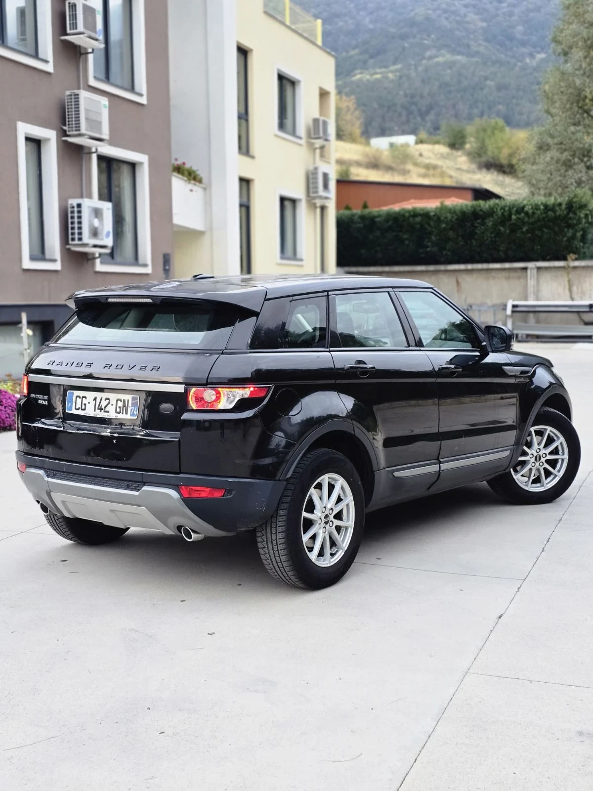 Land Rover Range Rover Evoque 2.2D 190 - изображение 4 | Auto.bg Land Rover Range Rover Evoque 2.2D 190 - изображение 4