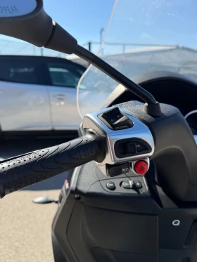 Piaggio Mp3 300hpe* SPORT* ABS* ASR* | Auto.bg — изображение 15 Piaggio Mp3 300hpe* SPORT* ABS* ASR* | Auto.bg — изображение 15