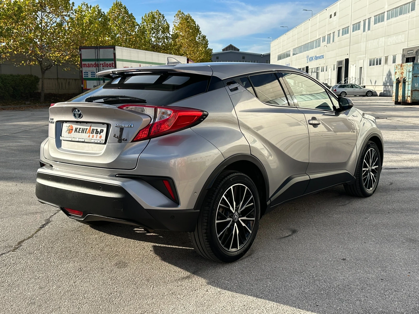 Toyota C-HR Гаранция/1.8 Hybrid - изображение 4 | Auto.bg Toyota C-HR Гаранция/1.8 Hybrid - изображение 4