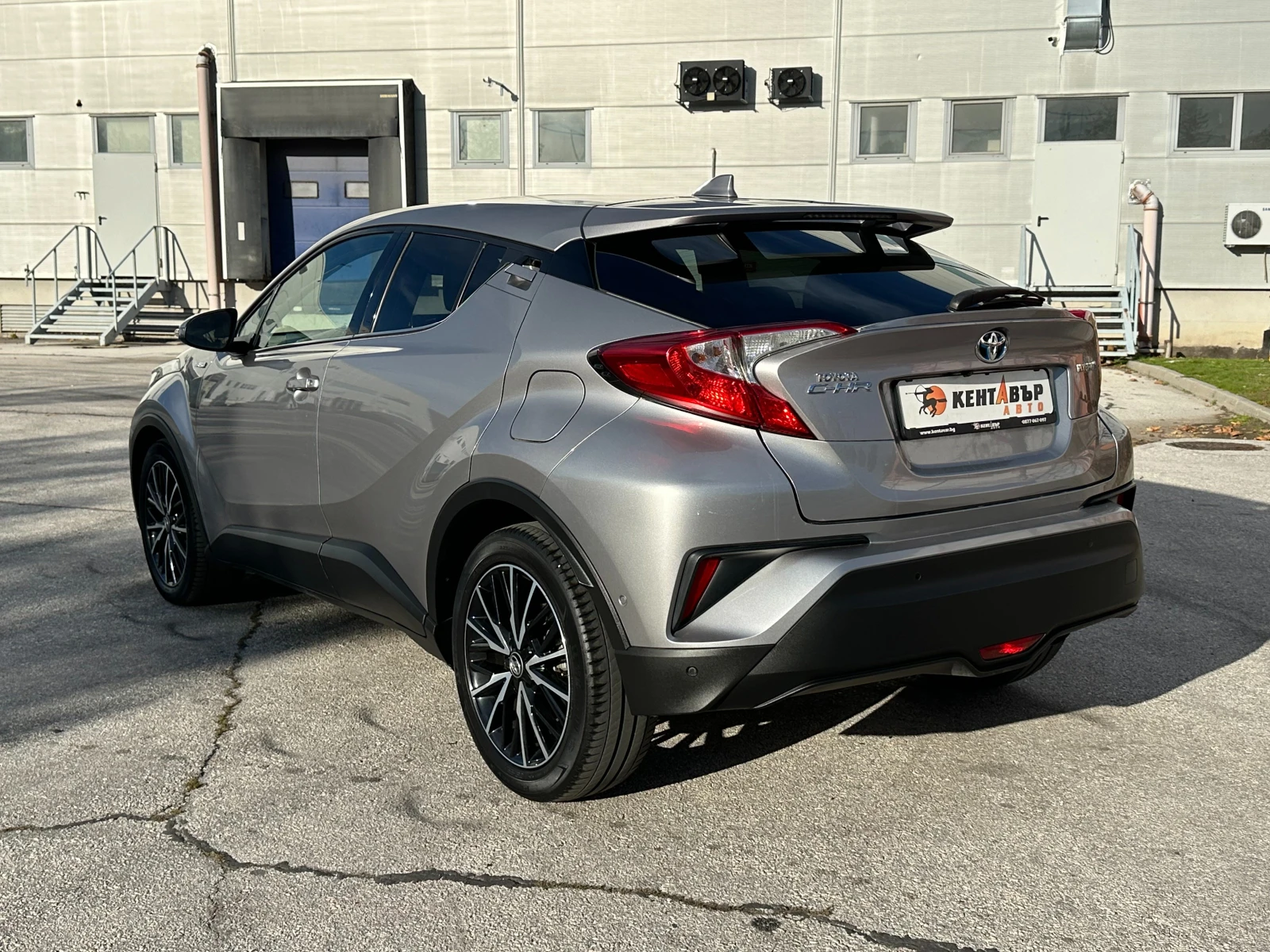 Toyota C-HR Гаранция/1.8 Hybrid - изображение 3 | Auto.bg Toyota C-HR Гаранция/1.8 Hybrid - изображение 3