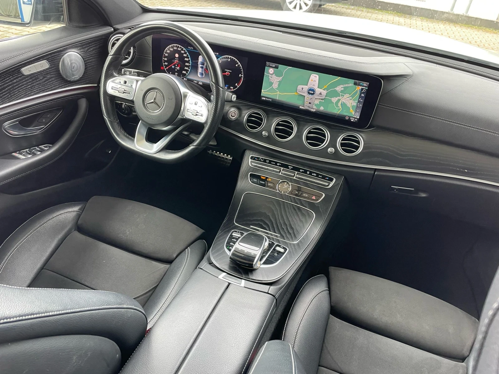 Mercedes-Benz E 400  - изображение 10 | Auto.bg Mercedes-Benz E 400  - изображение 10