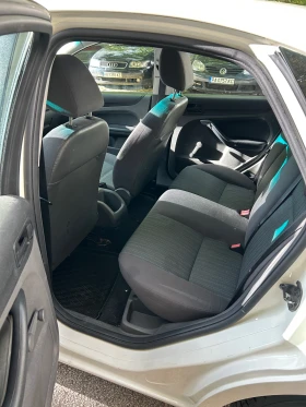 Ford Focus MK2 1.6 TDCi, 90 к.с., 2006 г. | Auto.bg — изображение 11 Ford Focus MK2 1.6 TDCi, 90 к.с., 2006 г. | Auto.bg — изображение 11