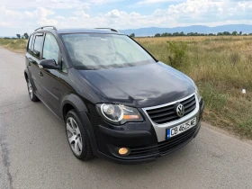 VW Touran Cross Touran 2.0TDI Automatic