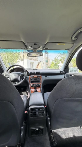 Mercedes-Benz C 180 Kompressor - 2300 € / 4498.41 лв. - 73511913 11 | Car24.bg Mercedes-Benz C 180 Kompressor - 2300 € / 4498.41 лв. - 73511913 11