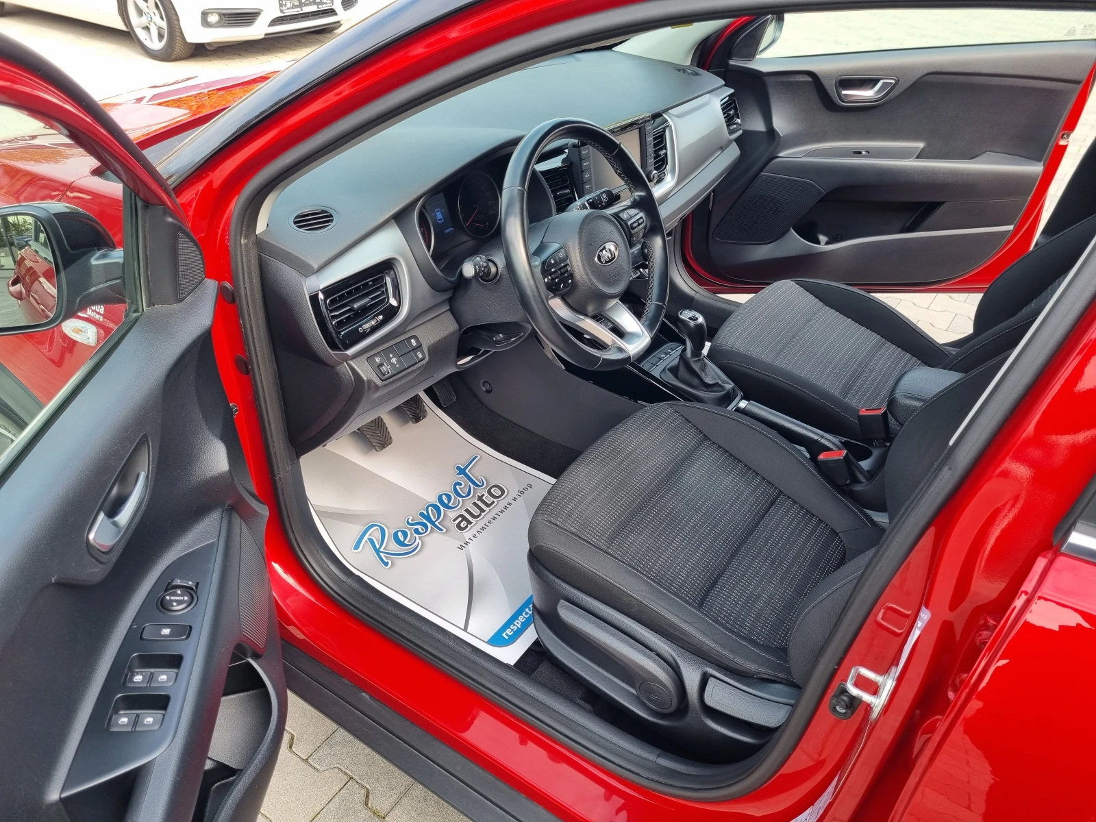 Kia Stonic 1.4i-100кс БЕНЗИН * ГАРАНЦИЯ * 2020г. - изображение 7 | Auto.bg Kia Stonic 1.4i-100кс БЕНЗИН * ГАРАНЦИЯ * 2020г. - изображение 7