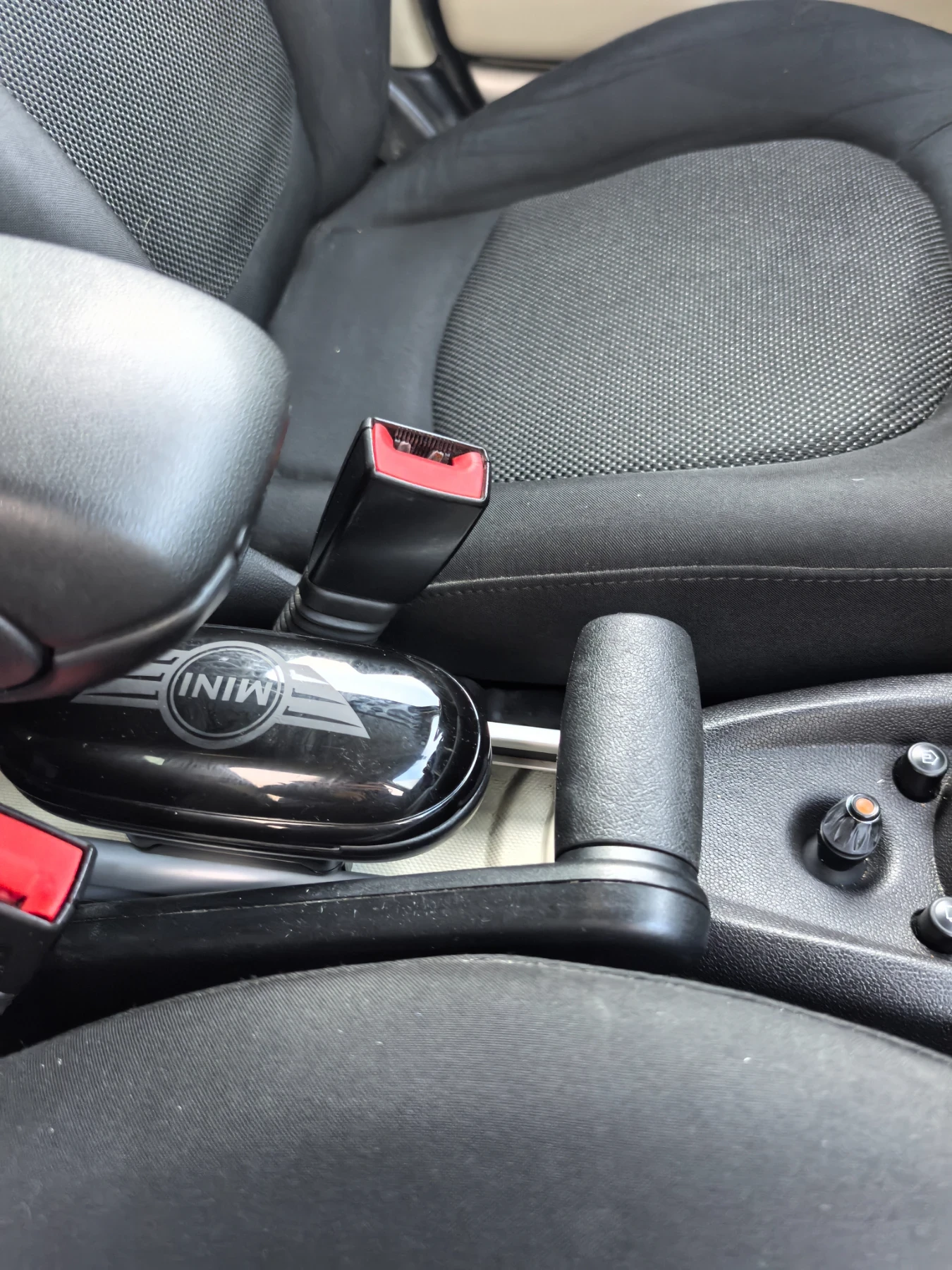 Mini Countryman Cooper D, NAVI, амбиентно осветление  - изображение 7 | Auto.bg Mini Countryman Cooper D, NAVI, амбиентно осветление  - изображение 7