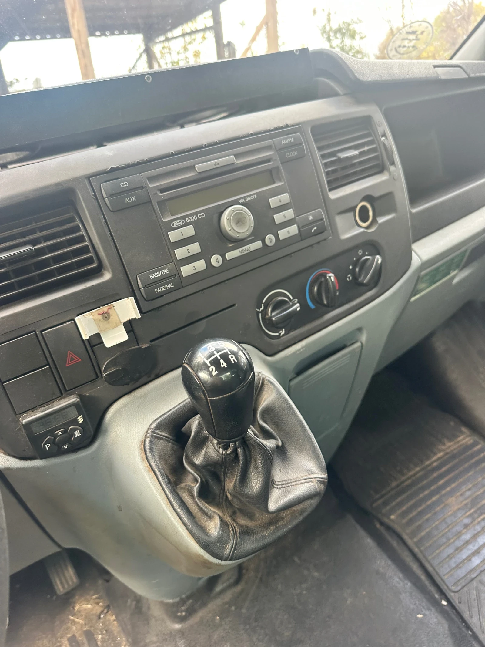 Ford Transit 2.4TDCI Бордови - изображение 6 | Auto.bg Ford Transit 2.4TDCI Бордови - изображение 6