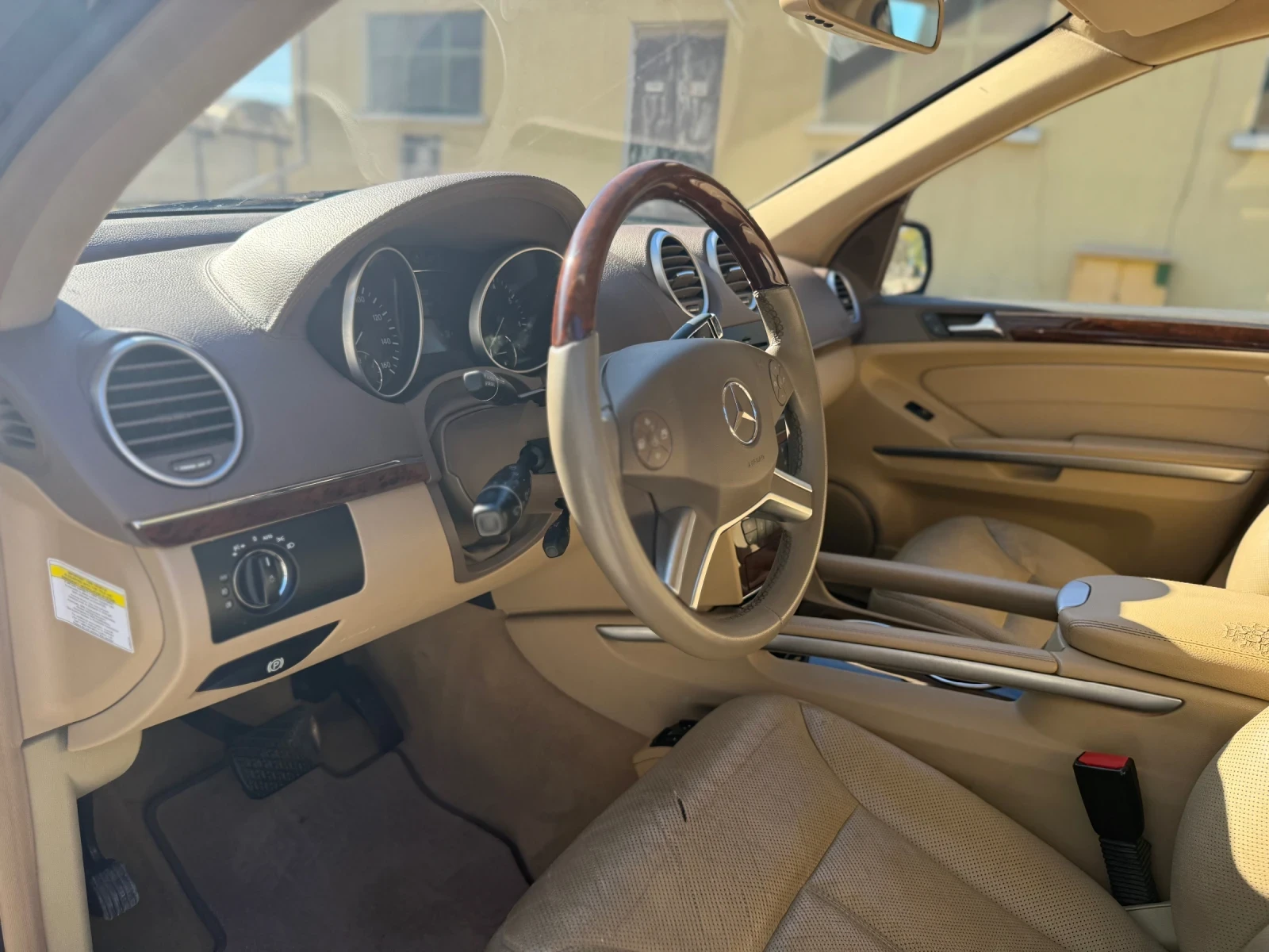 Mercedes-Benz GL 550  - изображение 9 | Auto.bg Mercedes-Benz GL 550  - изображение 9