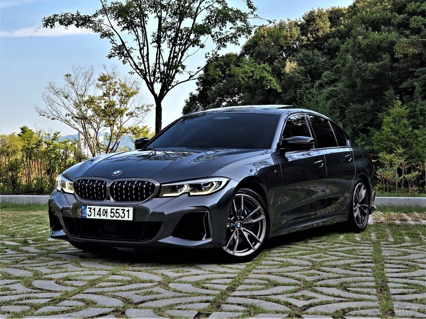 BMW 340 M340i* HUD* КОЖА* НАВИ* ПАНО* АВТОКРЕДИТ | Auto.bg — изображение 1 BMW 340 M340i* HUD* КОЖА* НАВИ* ПАНО* АВТОКРЕДИТ | Auto.bg — изображение 1