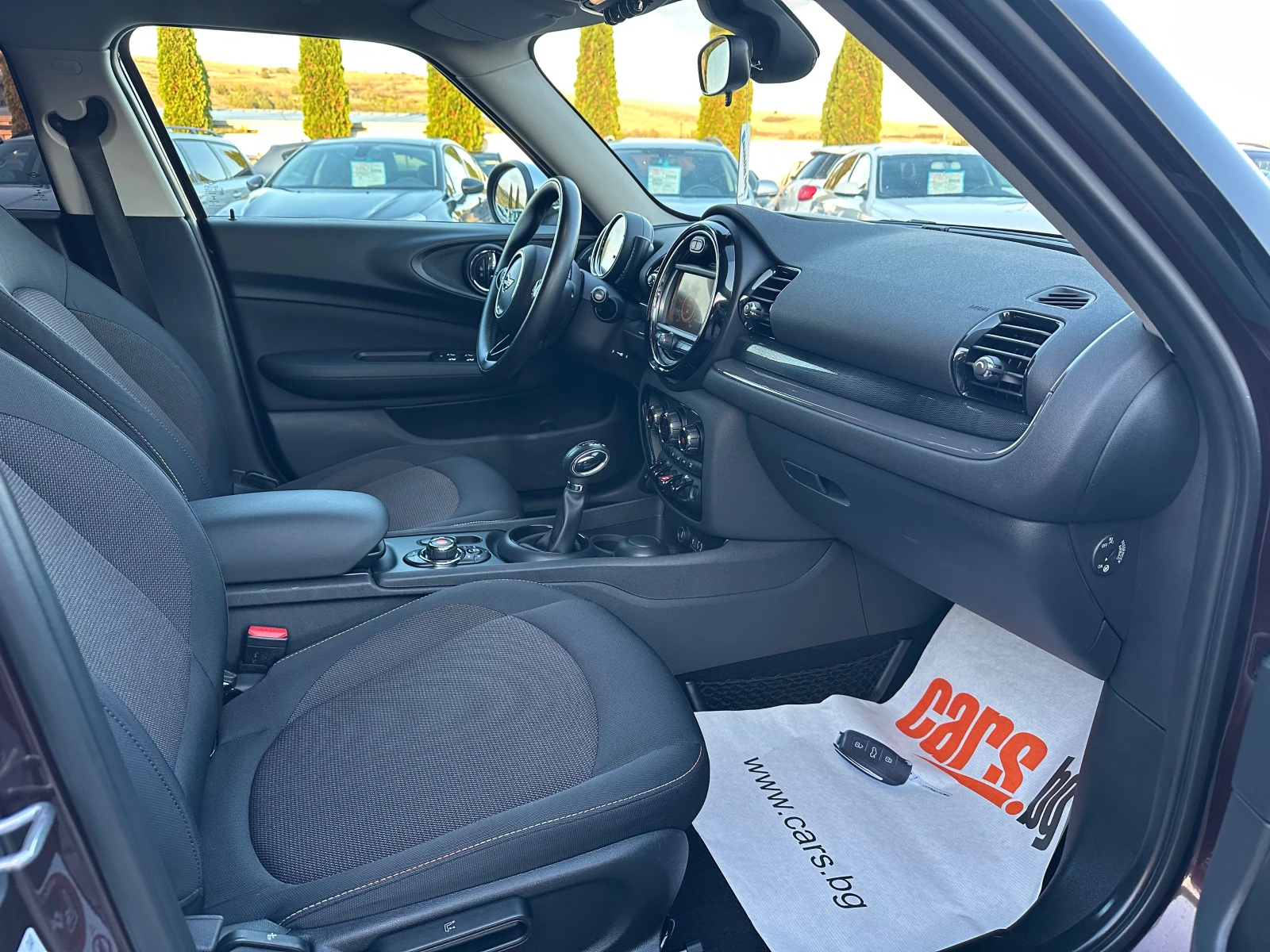 Mini Clubman AVTOMATIK* 1.5D* NAVI* KEYLESS* TOP*  - изображение 9 | Auto.bg Mini Clubman AVTOMATIK* 1.5D* NAVI* KEYLESS* TOP*  - изображение 9