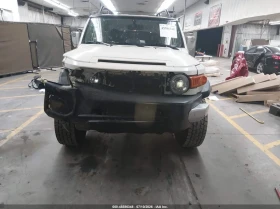 Toyota Fj cruiser 2014 FJ Cruiser 4x4 | Auto.bg — изображение 14 Toyota Fj cruiser 2014 FJ Cruiser 4x4 | Auto.bg — изображение 14