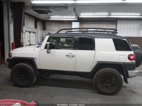 Toyota Fj cruiser 2014 FJ Cruiser 4x4 | Auto.bg — изображение 15 Toyota Fj cruiser 2014 FJ Cruiser 4x4 | Auto.bg — изображение 15
