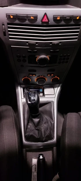 Opel Astra GTC - 7499 лв. / 3834.18 € - 64309505 8 | Car24.bg Opel Astra GTC - 7499 лв. / 3834.18 € - 64309505 8