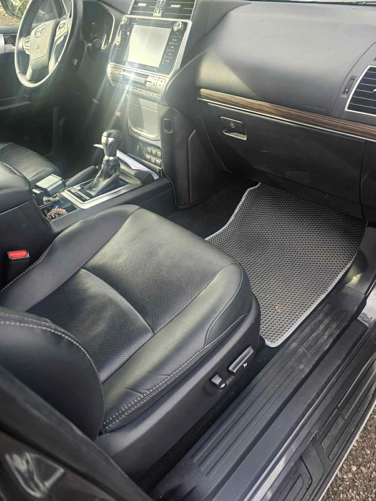 Toyota Land cruiser 150 2.8 D-4D  - изображение 8 | Auto.bg Toyota Land cruiser 150 2.8 D-4D  - изображение 8