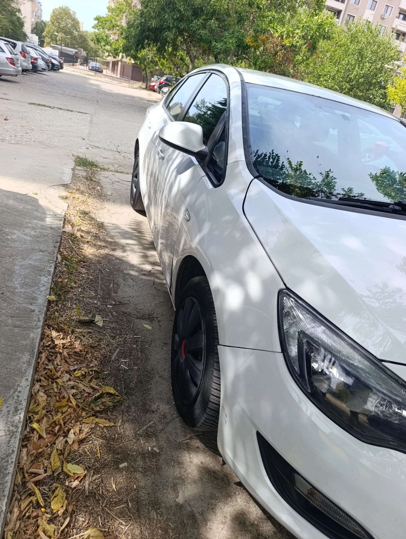 Opel Astra 1.4 Бензин с фабрична газ - изображение 6 | Auto.bg Opel Astra 1.4 Бензин с фабрична газ - изображение 6